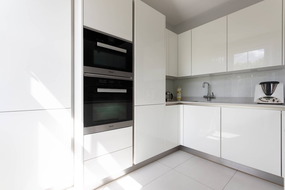 Bassett Road XII by Onefinestay