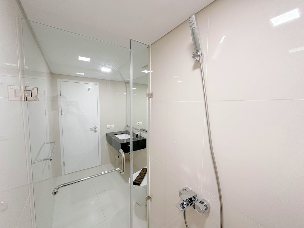 Spacious and Modern Studio SOHO Apartment at VieLoft SOHO and SKY Residence