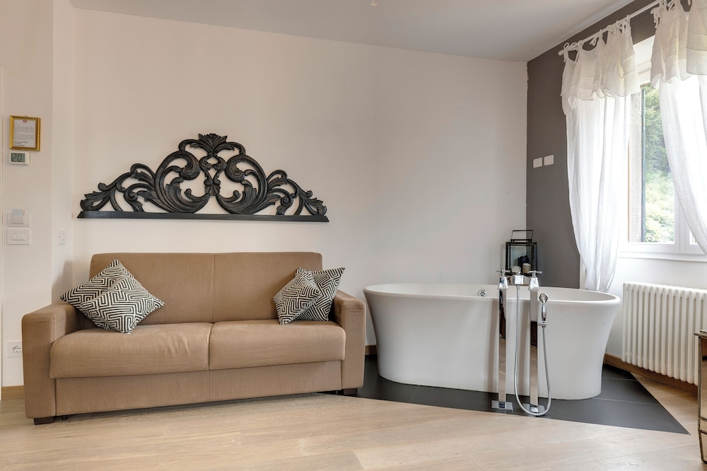 Entire Hilltop Villa With Private Pool In Palazzuolo Sul Senio