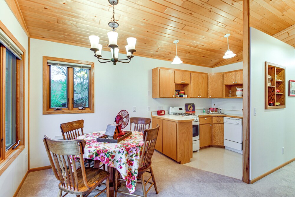 Short Drive to Itasca State Park - Waterfront Home
