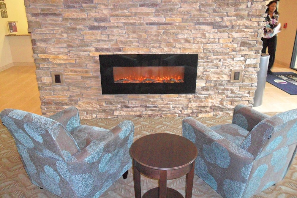 Cobblestone Inn & Suites – Fort Dodge