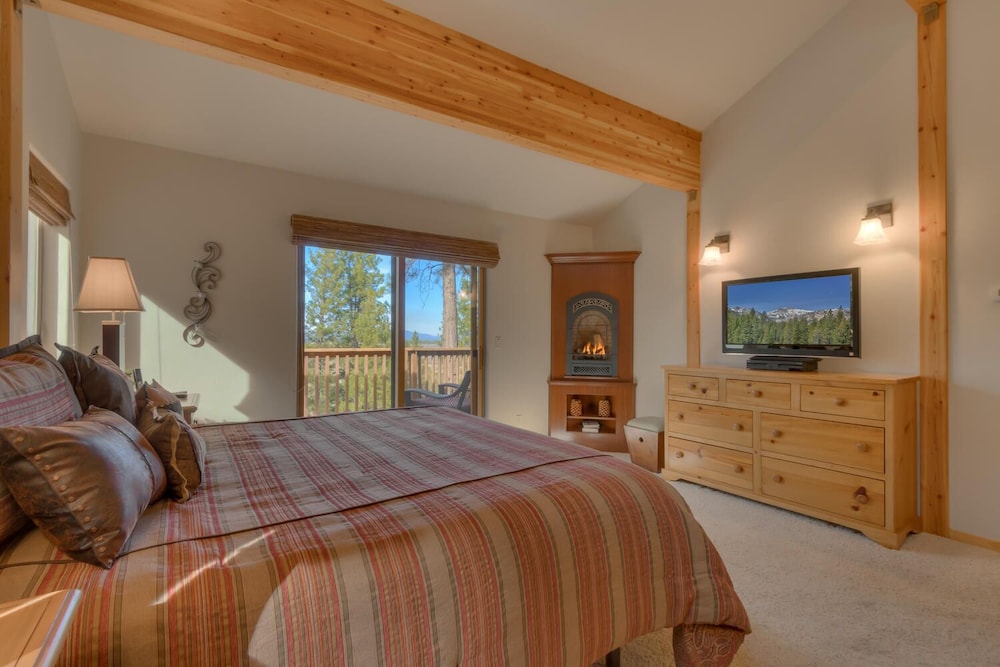 Northstar Conifer Luxury 5 Bedroom Home by RedAwning view 2