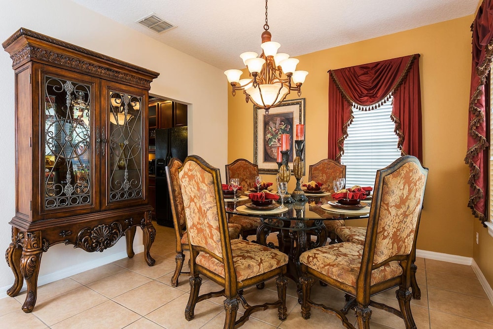 Acadia Estates 8017 - Image 4