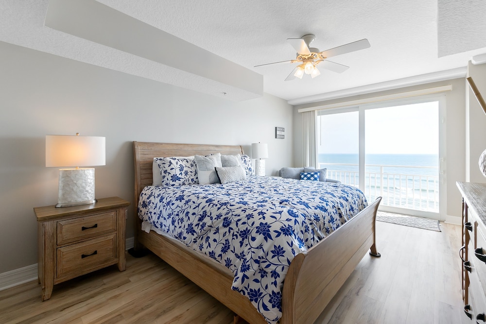 Oceanview Condo Daytona Shores 3 bed 3 Bath