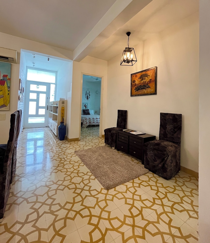 Siboney House by evaddo