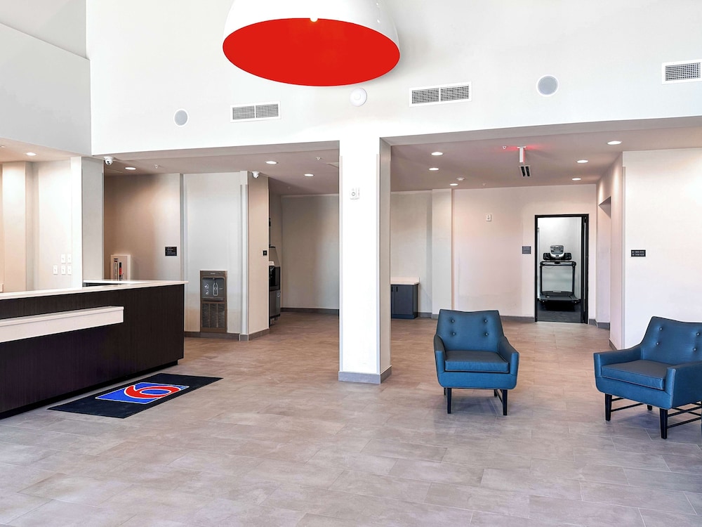 Studio 6 Richmond Airport