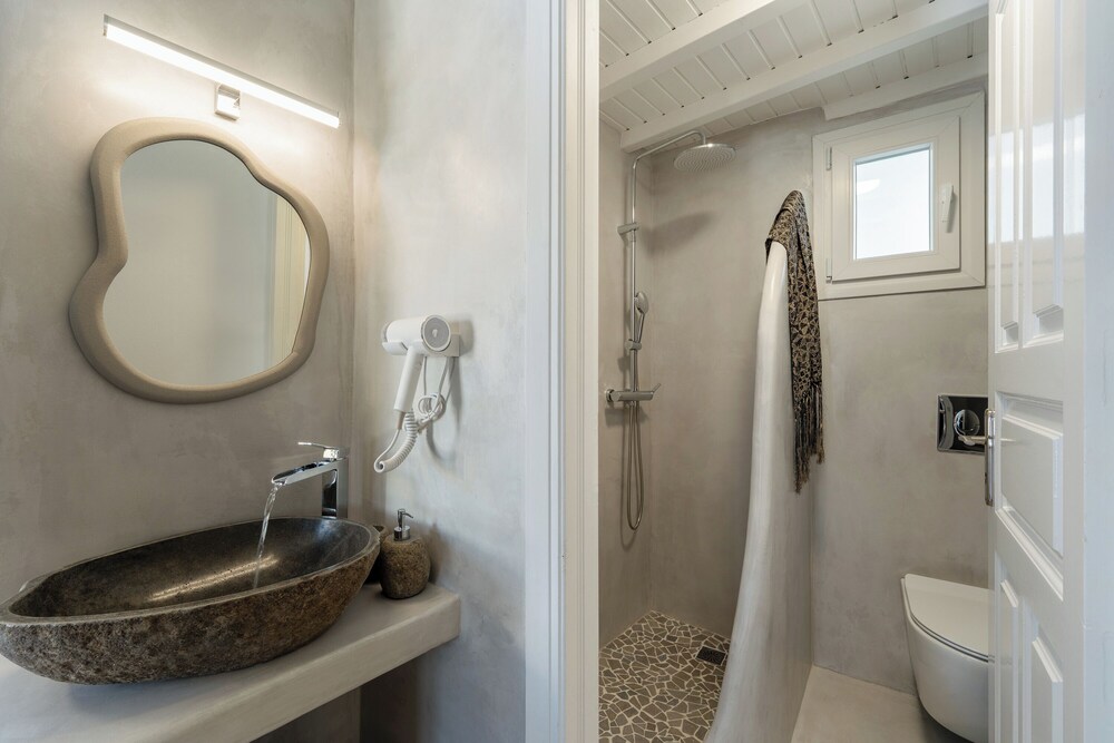 SeaView Central Suites