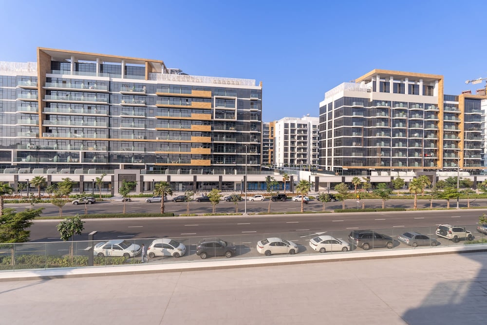 Homey Studio Apartment Perfect for 2 at Azizi Riviera 46