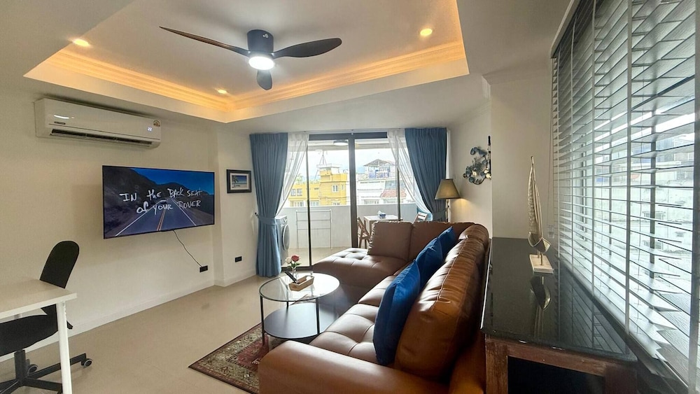 Palace - Spacious 1 Bedroom Condo With Shared Pool