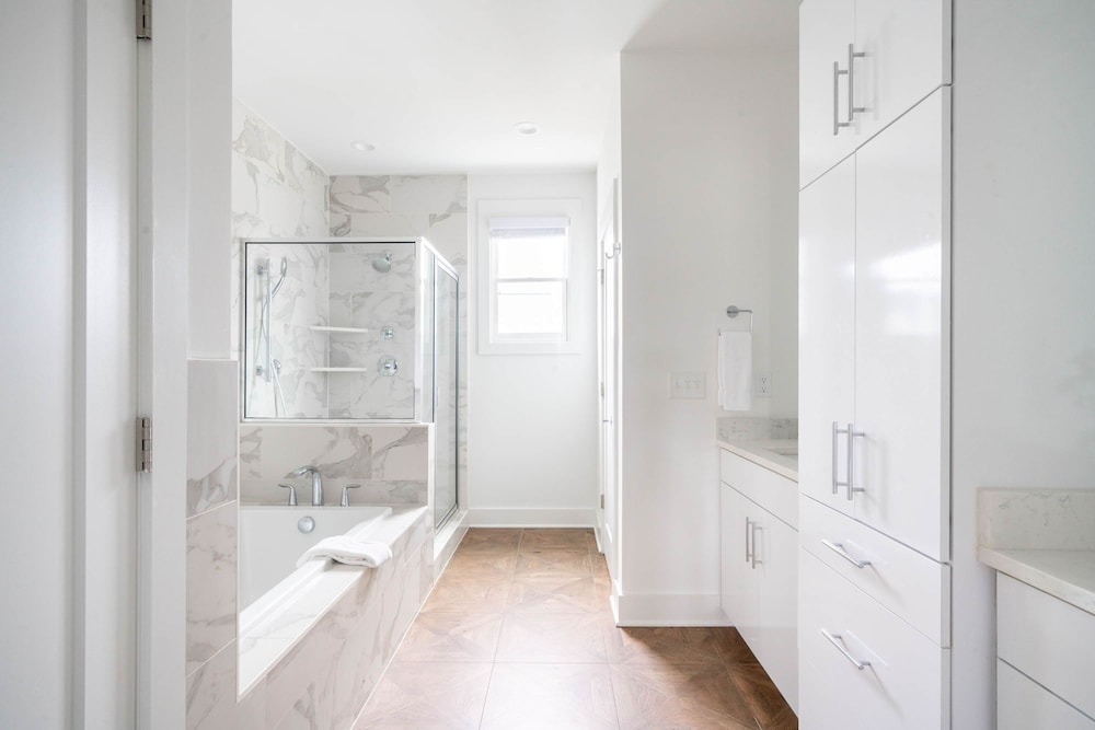 Stylish Retreat Near Germantown