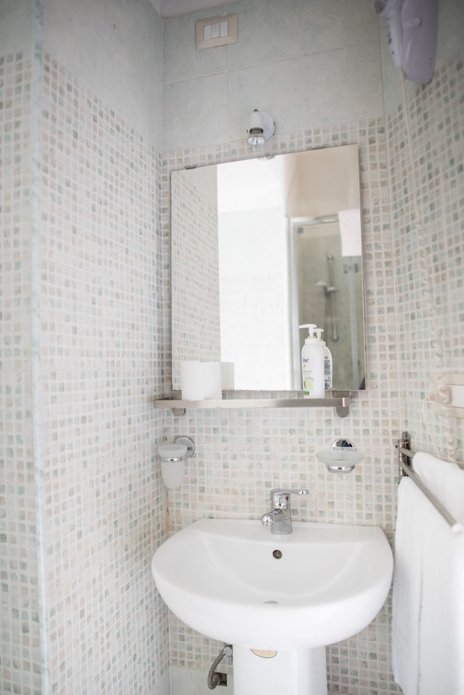 B&B 'A Livella