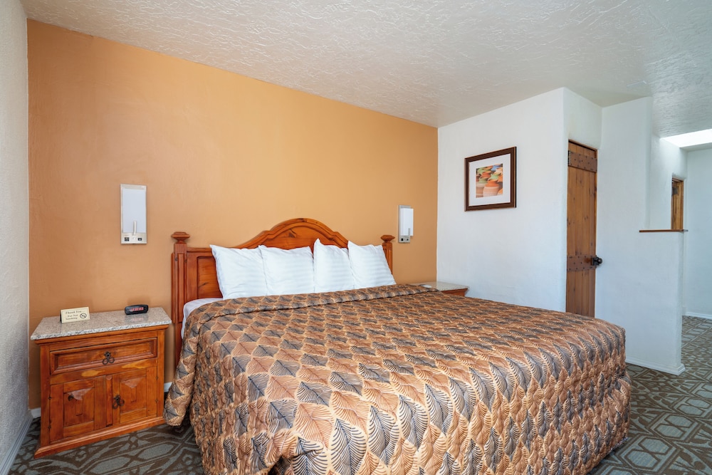 Santa Fe Vacations - King's Rest Court Inn - Property Image 89