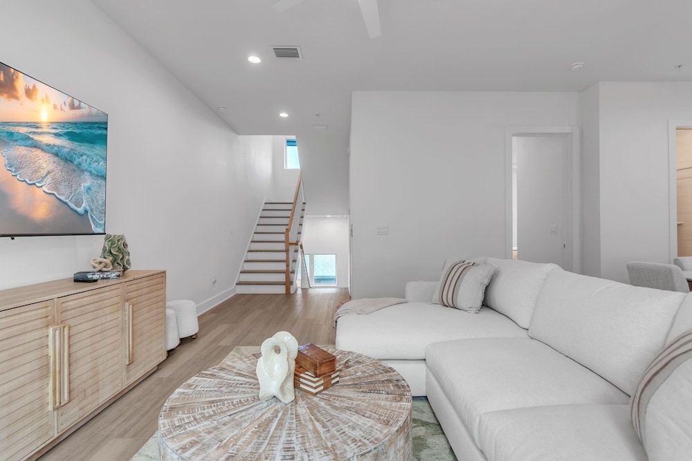 Azul Townhomes A3 - Sunrise