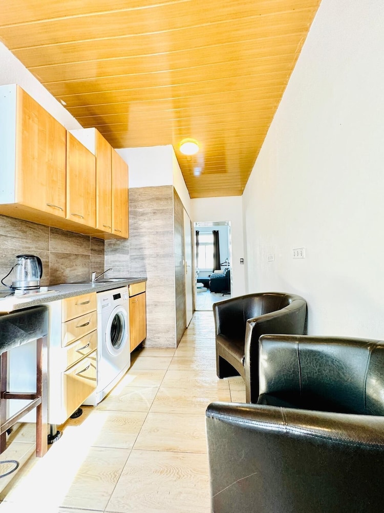 Welcoming Studio Stay Near FAC Platz