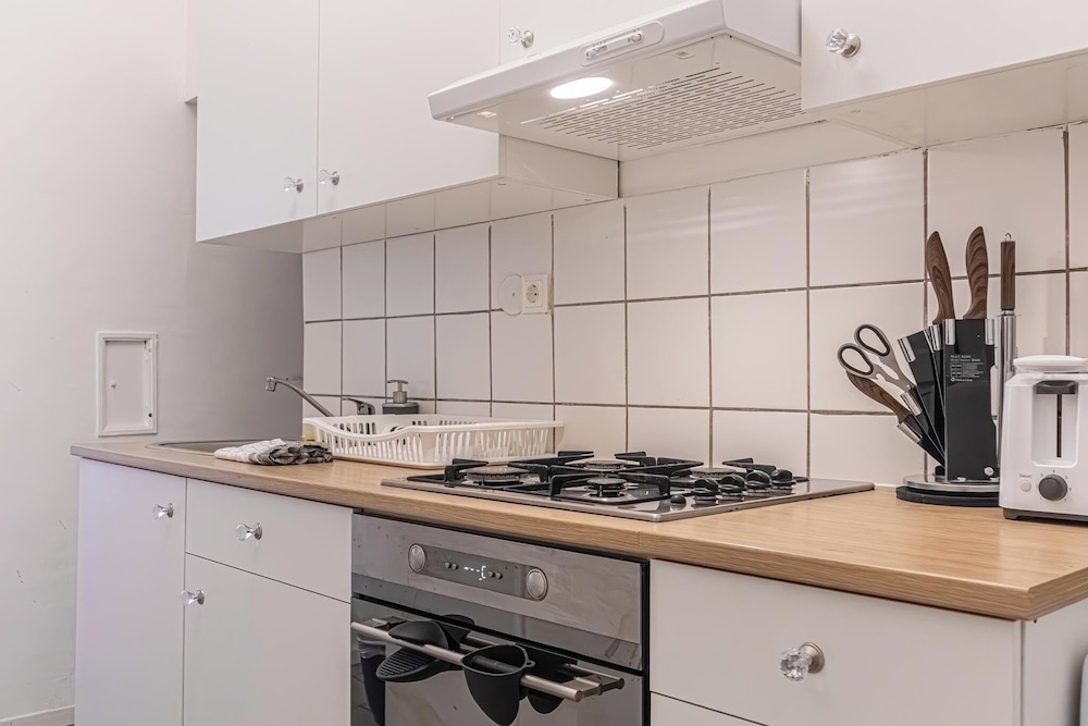 Modern 2BR Apt Near Westbahnhof