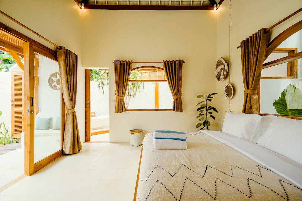 Villa Canggutopia 3 by Alfred in Bali - Tropical 1BR Villa in Heart of Canggu Echo Beach