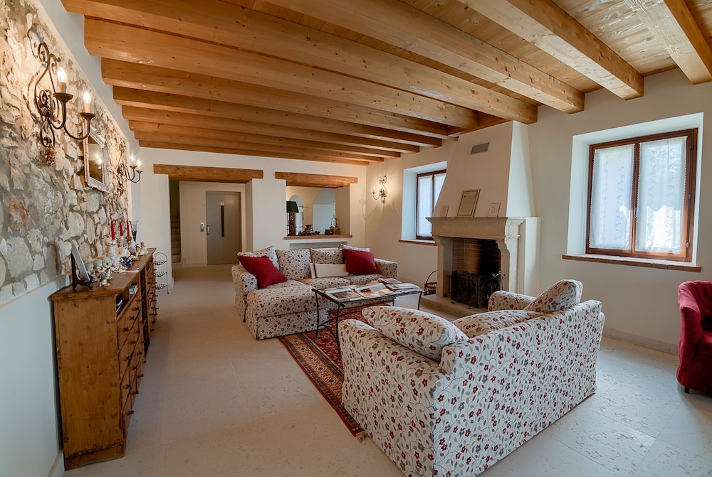 La Fonte degli Dei Wine Relais Adults Only