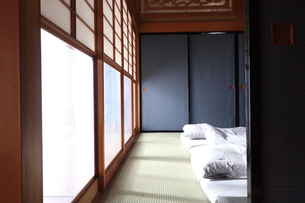 decopinhouse