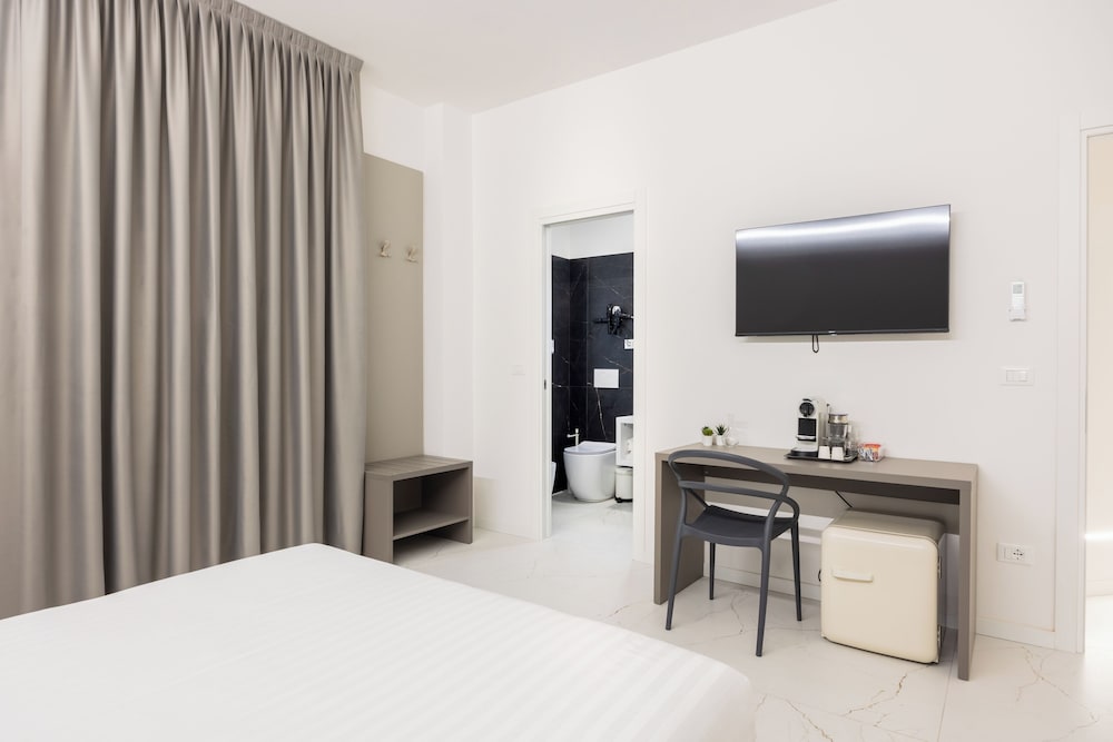 Excelsior Station Suite