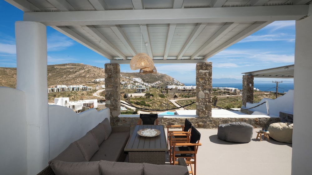 CAVO BLUE VILLAS