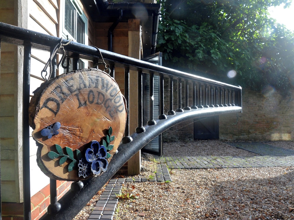 Dreamwood Lodge