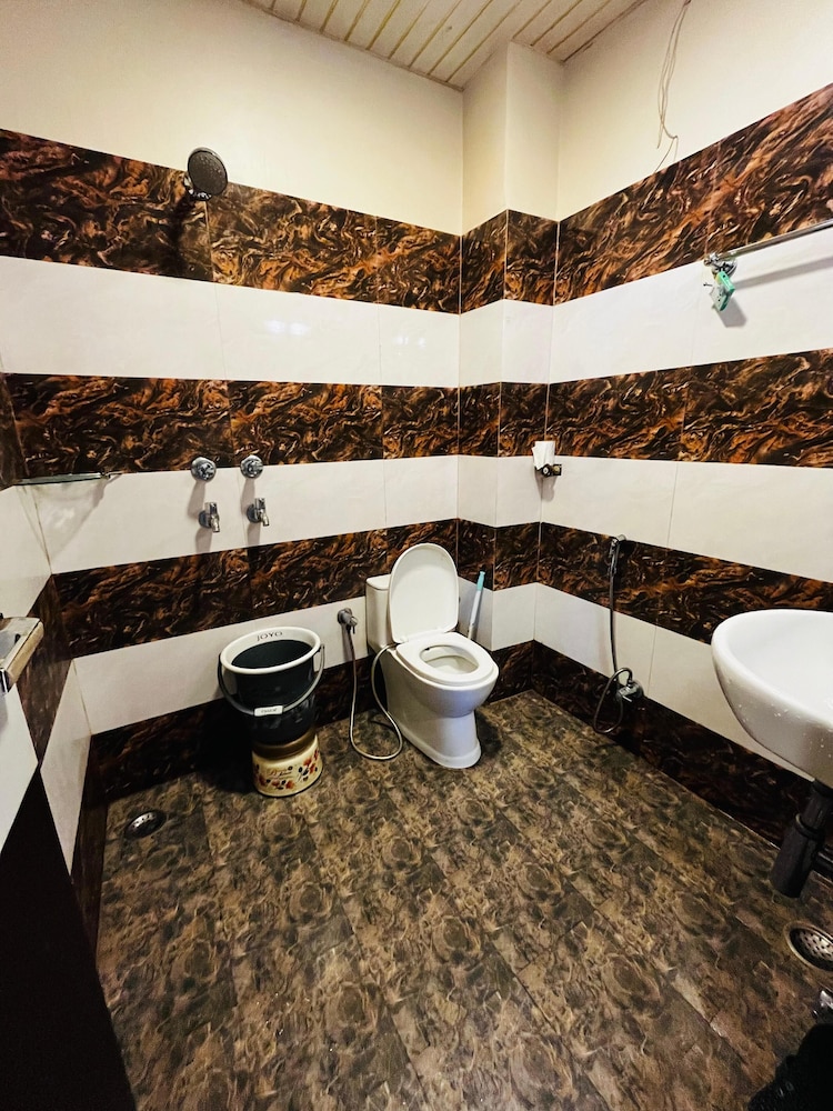 KS PAYING GUEST HOUSE VARANASI