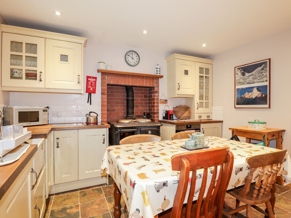 Bogindour Cottage