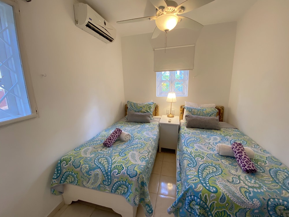 Los Corales Tropical Beach Resort & SPA