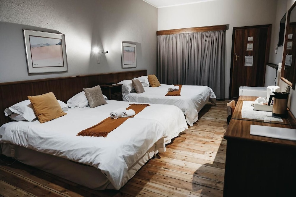 Karoo Country Inn Hotel