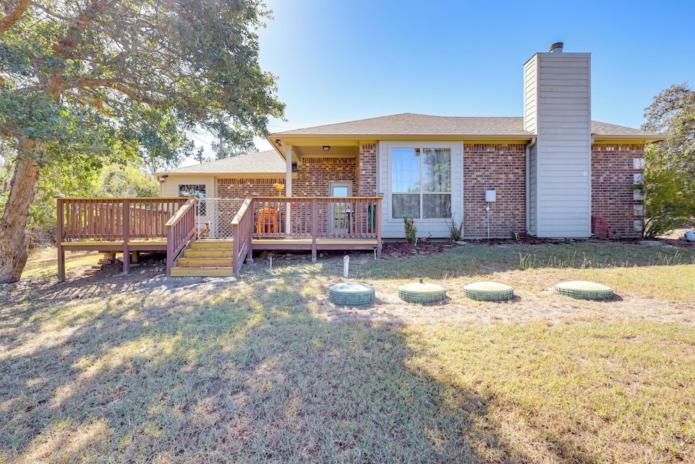 1 Mi to Stillhouse Hollow Lake: Texas Family Home view 5