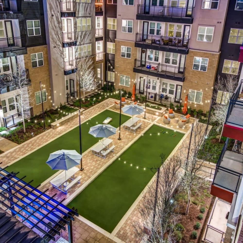 Modern 1BR King Suite Close to Downtown w Fast Wifi view 5