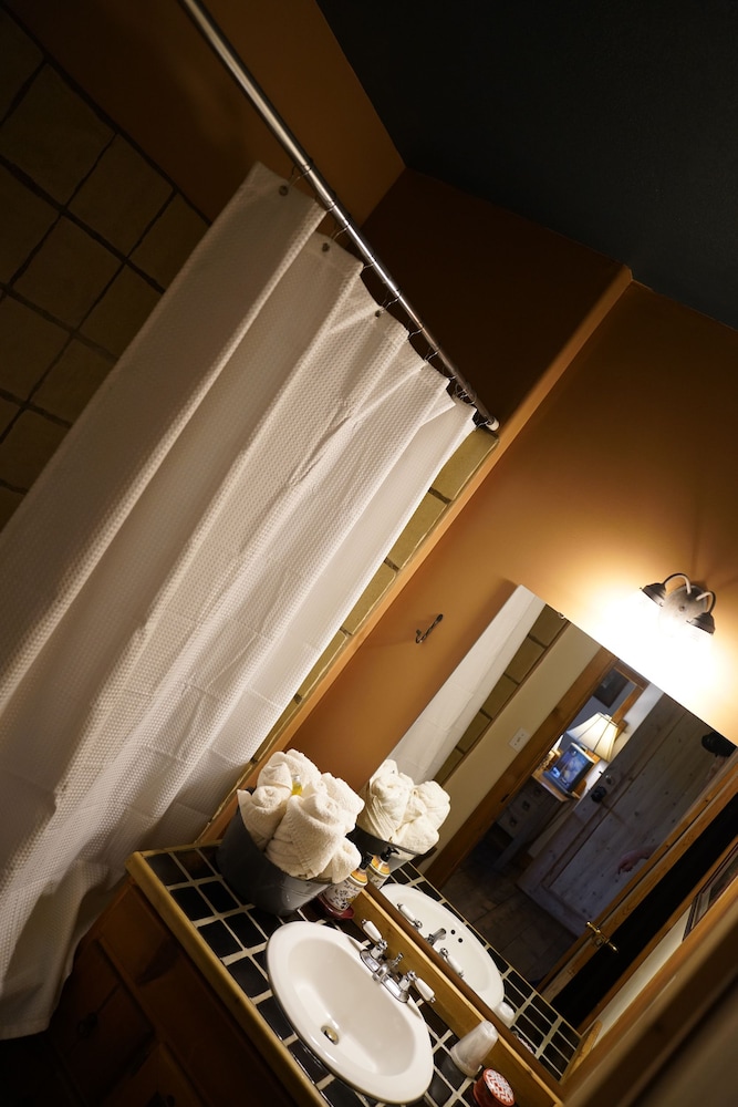 Lawrence Vacations - Circle S Ranch - Property Image 39