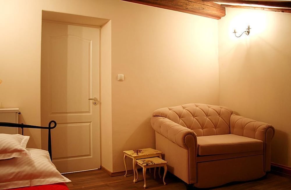 Banica Apartments & Rooms