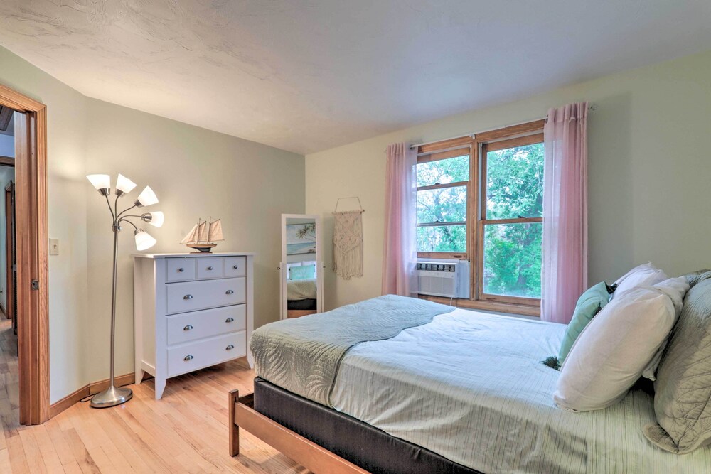 Hyannis Vacations - Lovely Hyannis Cottage - Walk to Beach  Main St! - Property Image 13