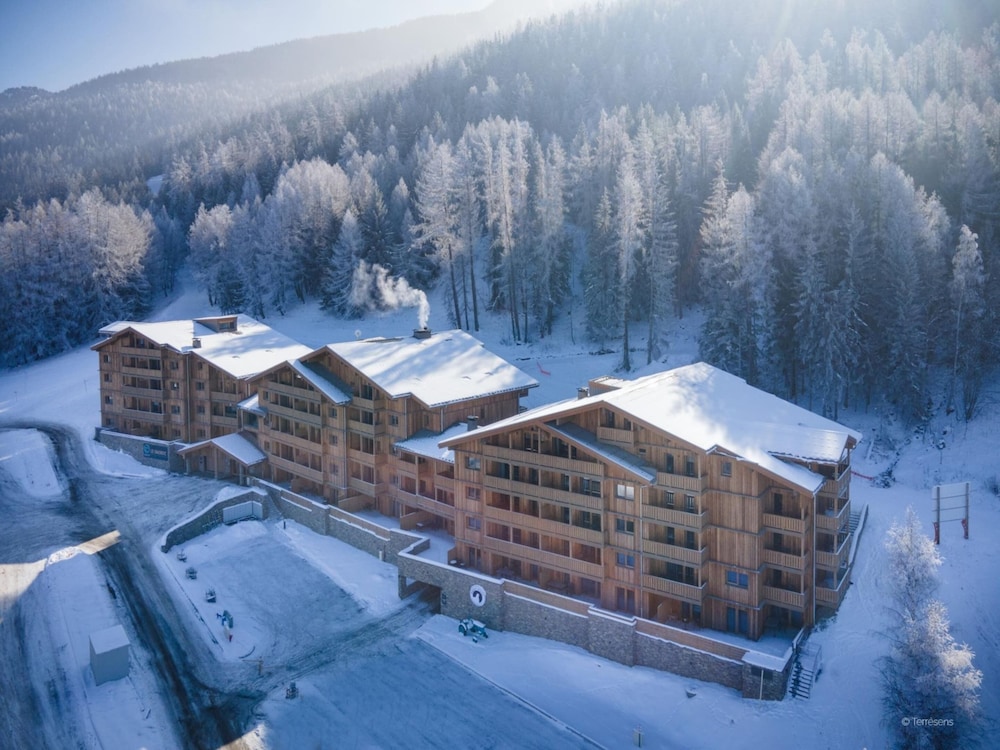 Apartment in Fornelet With Ski-in/ski-out Access