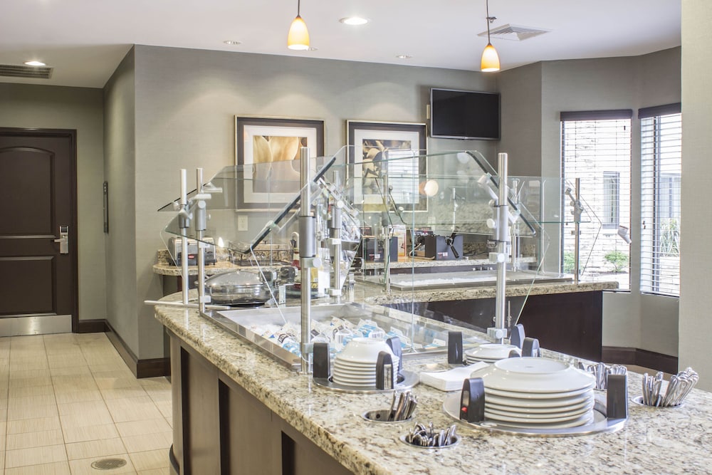 Jacksonville Vacations - Staybridge Suites Jacksonville - Camp Lejeune Area, an IHG Hotel - Property Image 7