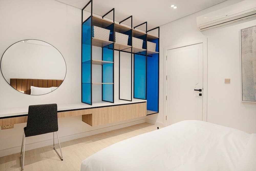 Distinctive Apartment With 2BR in Almughrizat