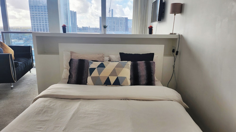 Cityscape Apartment in Rotunda Bham