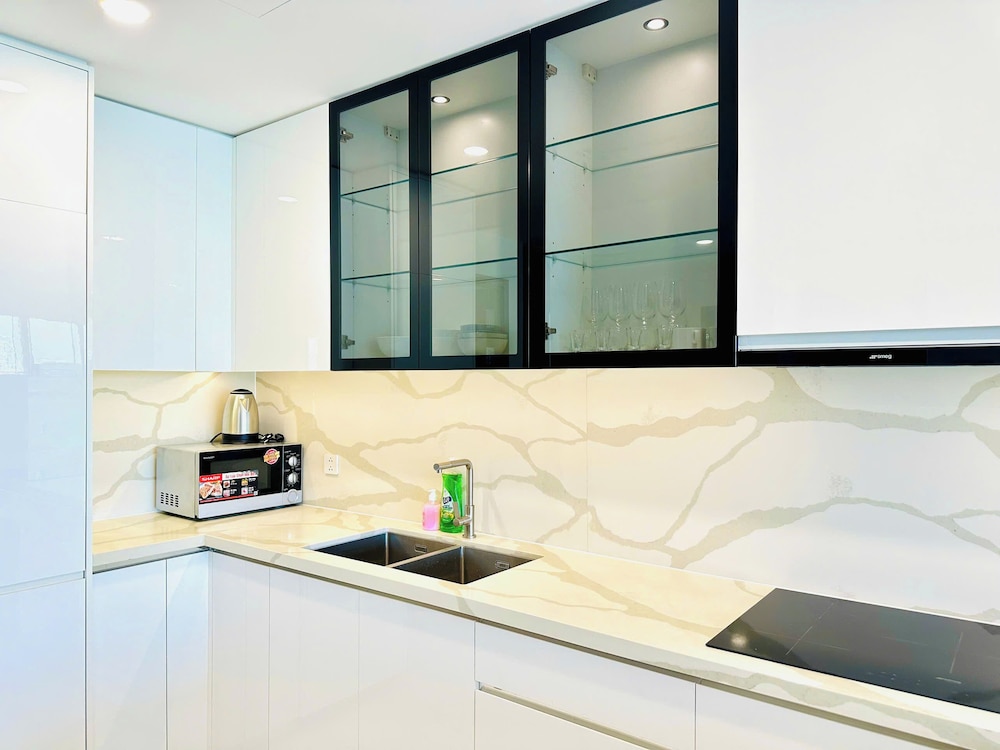 Metropole The Crest Thu Thiem Apartment