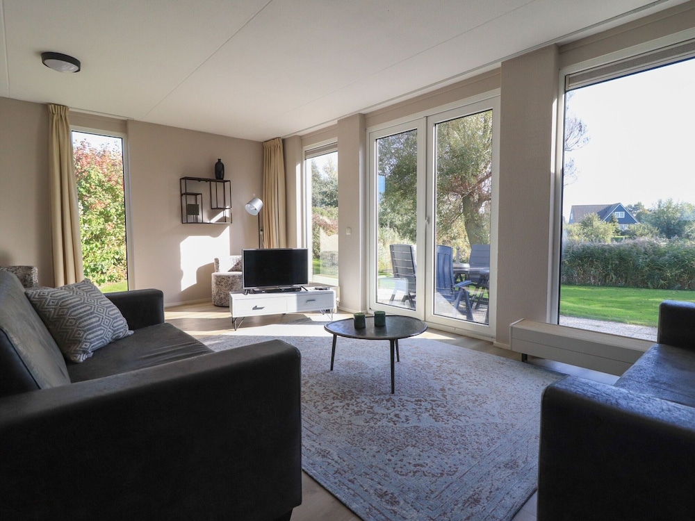 Nice Holiday Home on the Water in Friesland