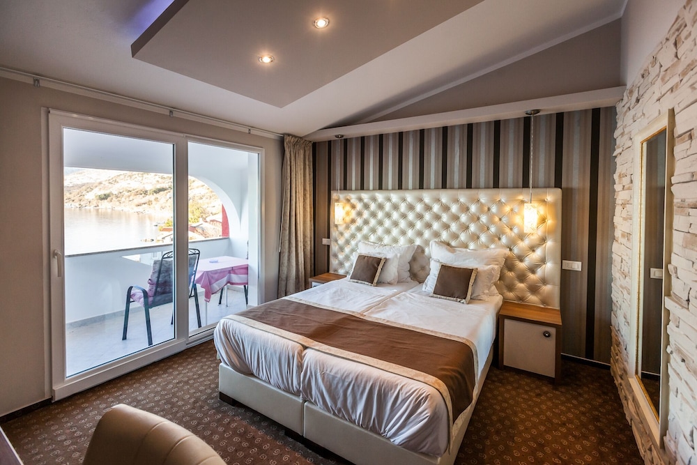 Rooms Nadia en Punat — hotel room
