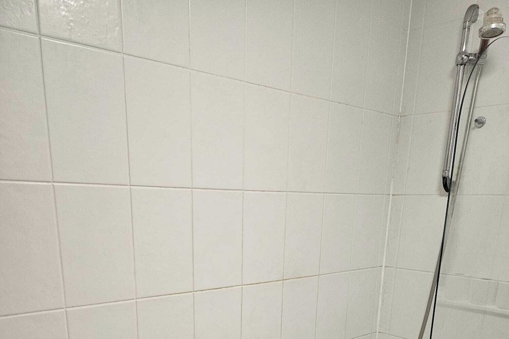 2 Bed Appt - City Centre - Private Balcony