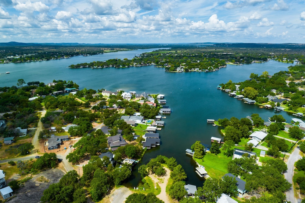 Marble Falls Vacations - Pet-friendly Lake LBJ Retreat w/ Deck Hot Tub! - Property Image 13
