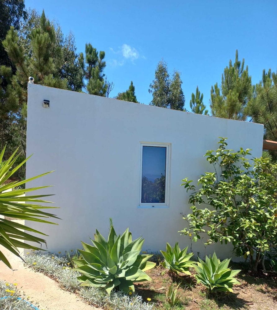 Hotel In Mountain - Image 1