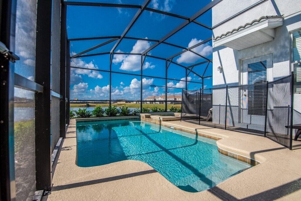 4755kcc 5 Bedroom Villa by RedAwning view 4