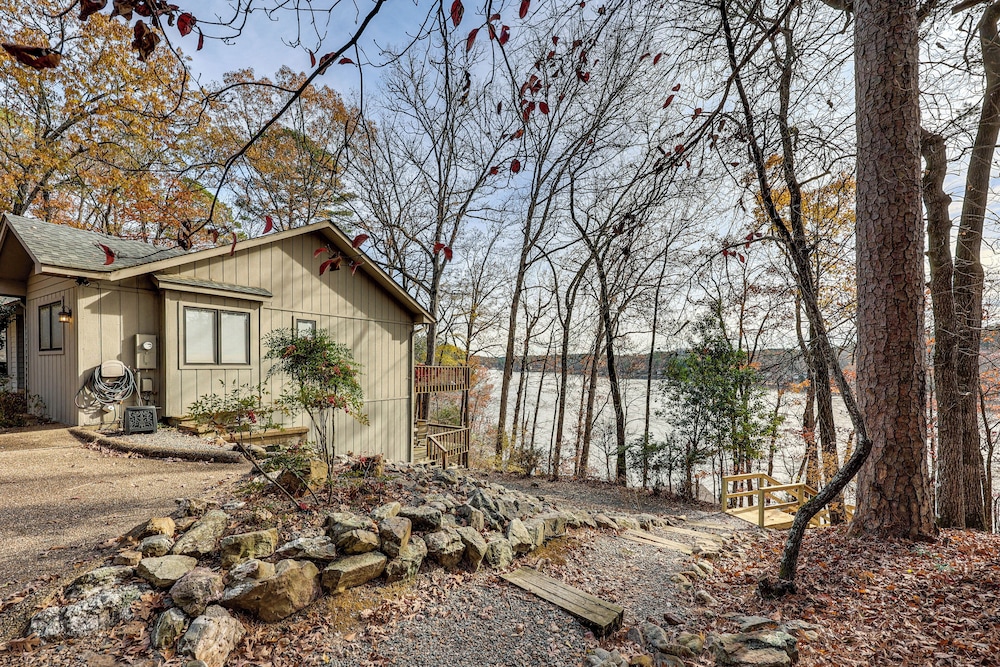 Lakefront Hot Springs Village Home w/ Private Dock