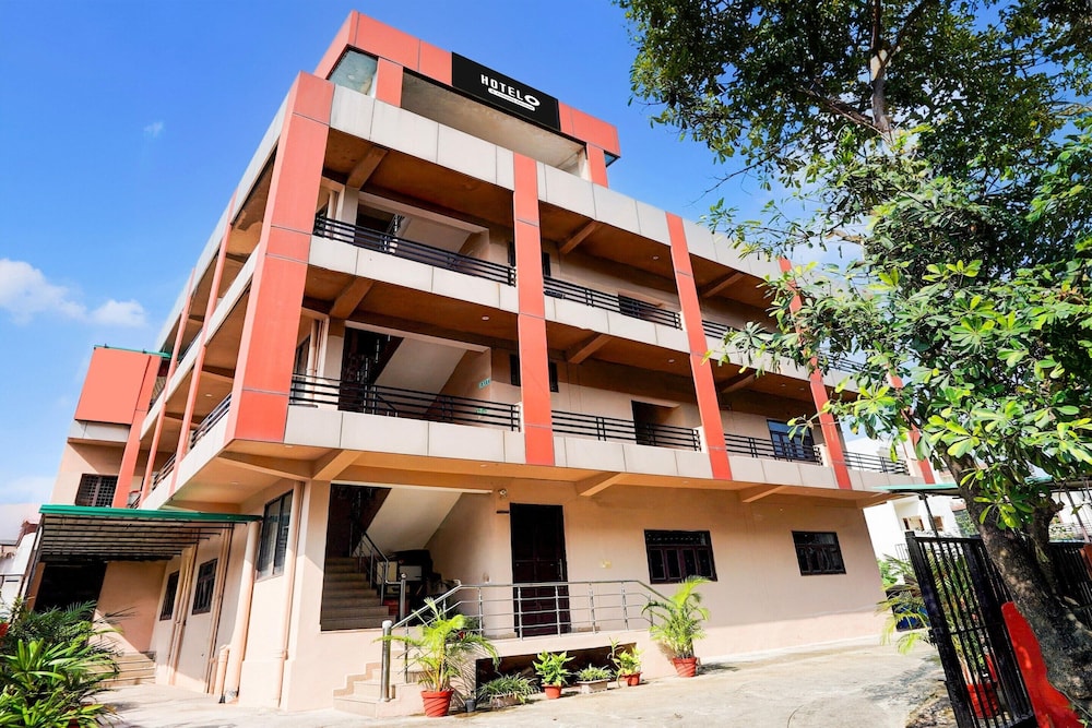 Mordern Room Ballaupur Chowk Dehradun