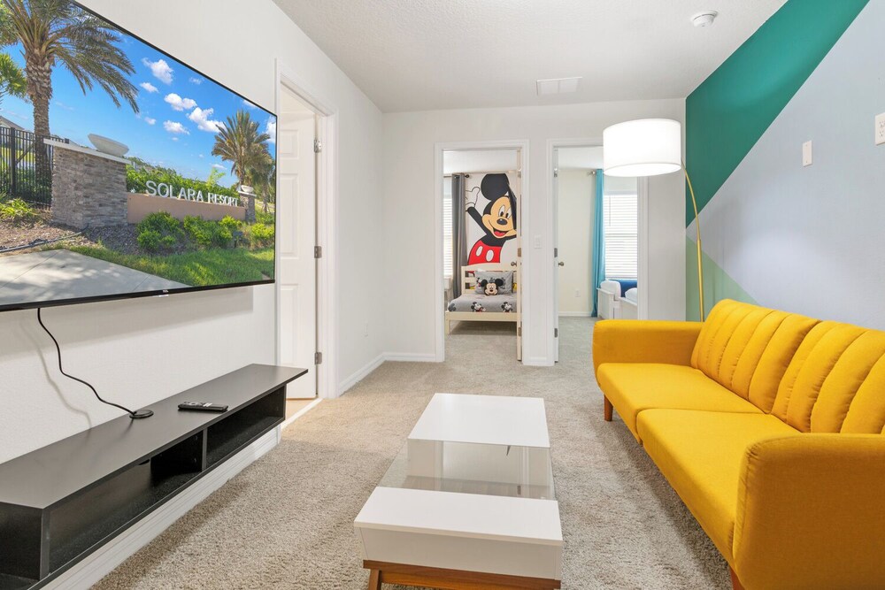 Orlando Adventure Awaits 4BR Townhouse
