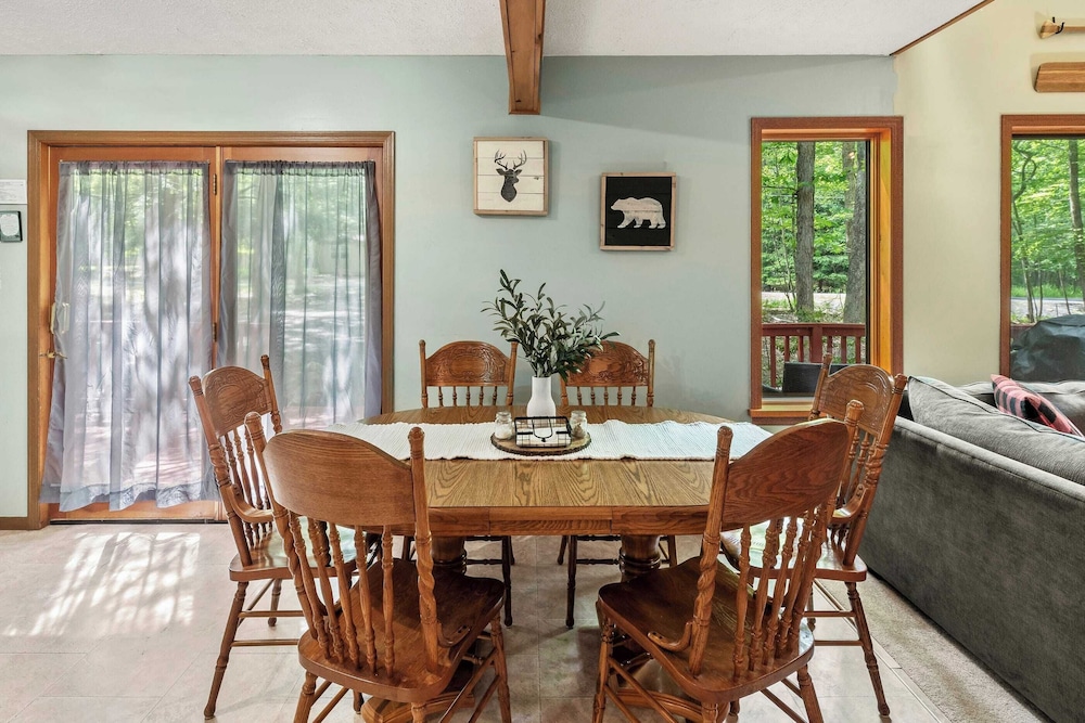 Deer Hollow by Avantstay Big Yard + Lake Access