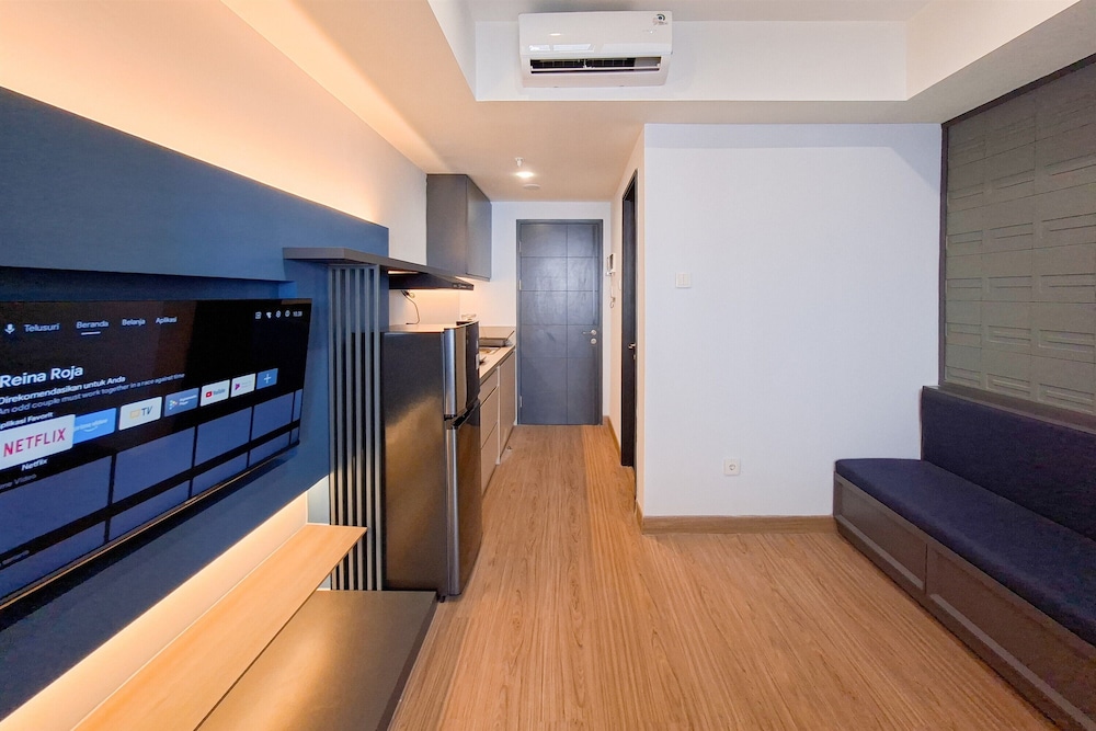 1Br Near Alam Sutera Mall At Collins Boulevard Apartment